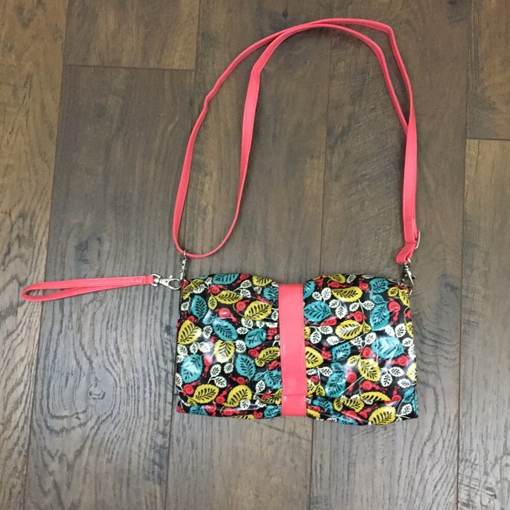 Vera Bradley Happy Snails No frills Purse